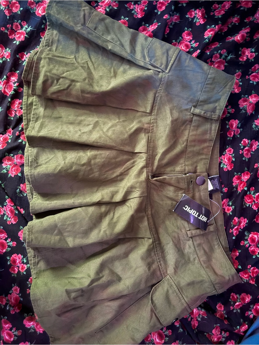 Hot Topic Olive Green Pleated Skort
